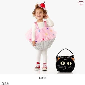 POTTERY BARN Worn once 
Cupcake Light-Up Toddler Costume